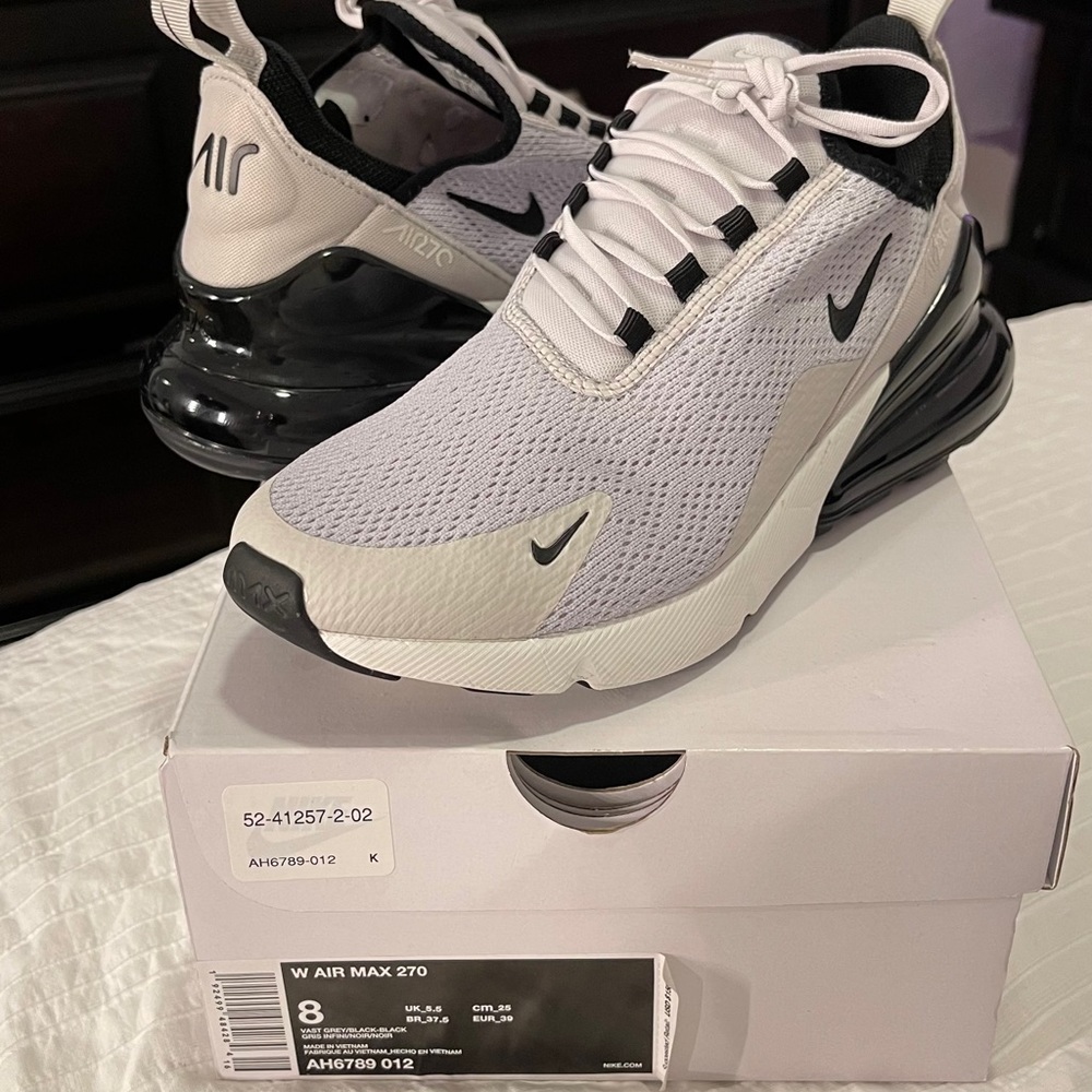 Nike Air Max 270 ‘Vast Grey’